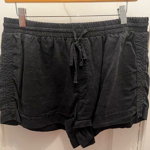 Bella Dahl black linen draw string shorts